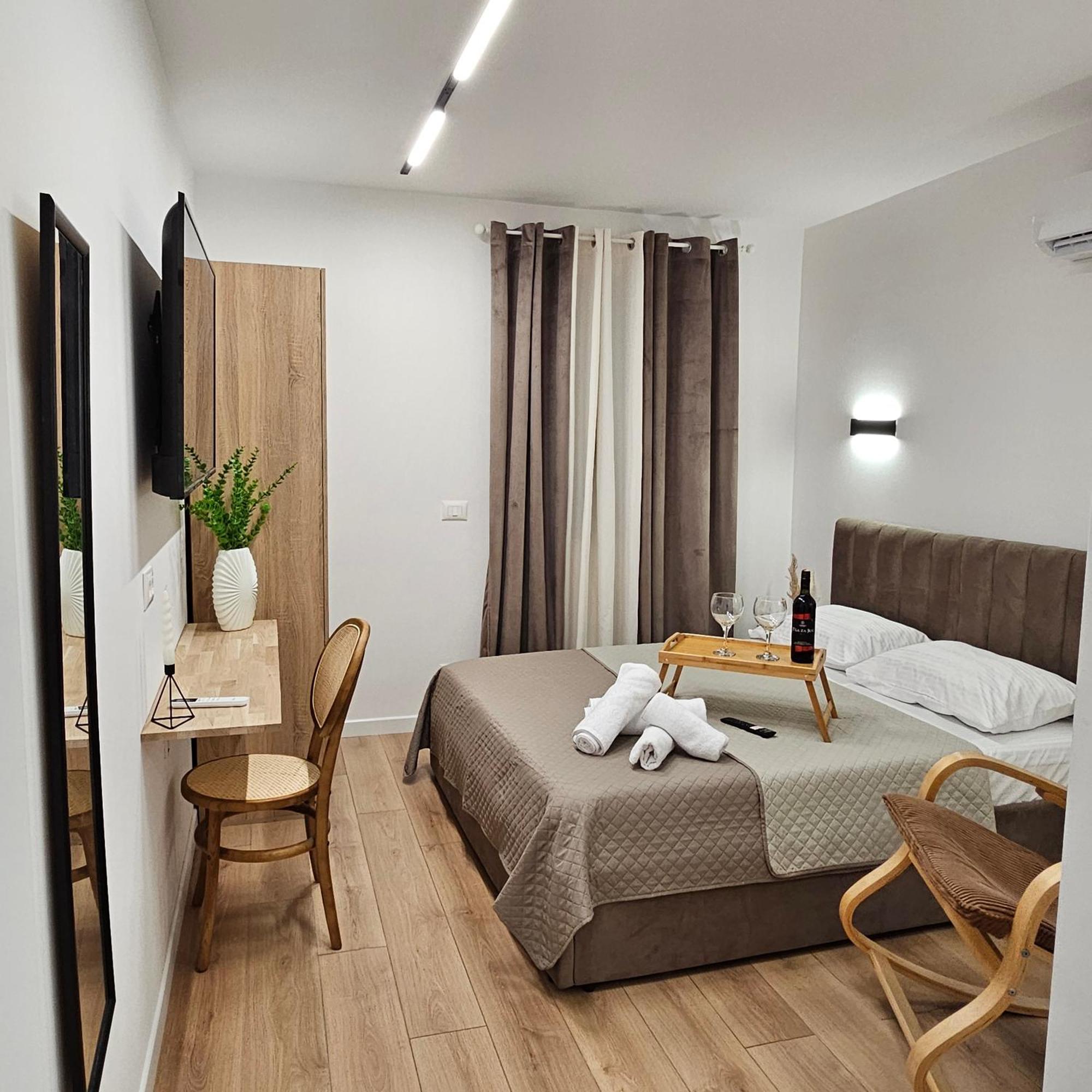 Bllok Scandi Apartments 1 Self-Check-In Тирана Екстериор снимка